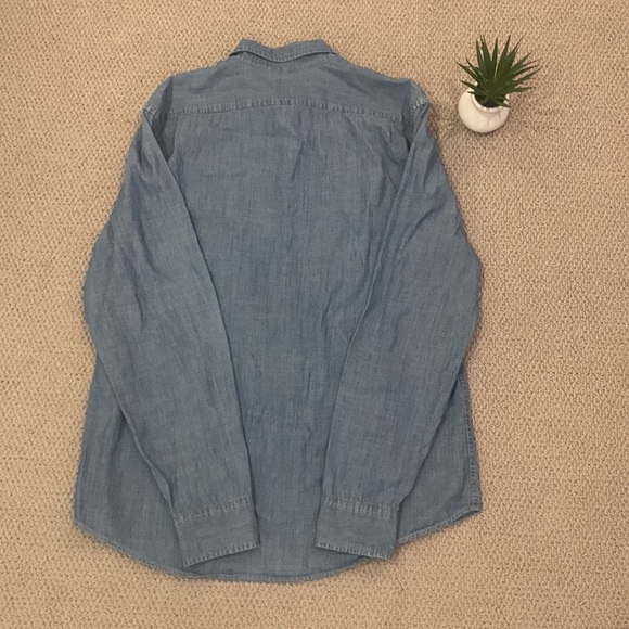 Gap Long Sleeve Chambray Woven Button-Down Shirt - Classic Comfort Blue Cotton - Picture 6 of 8